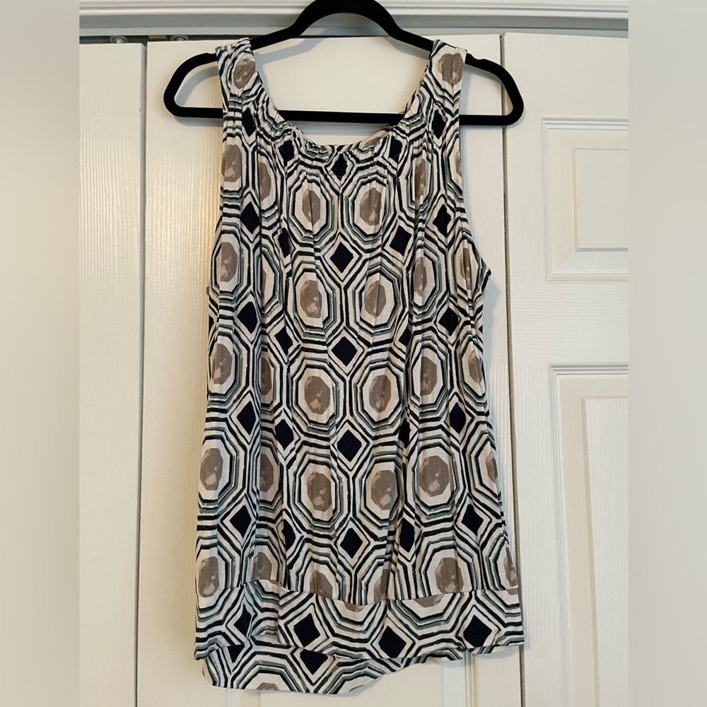 Ann Taylor Loft printed blouse. Super soft!